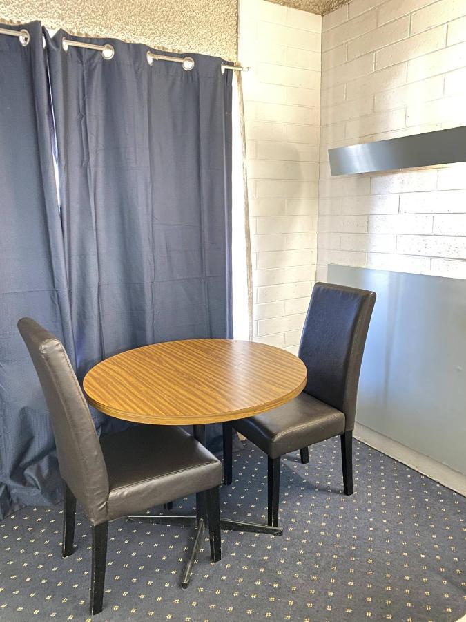 Capri Motel Balranald Luaran gambar